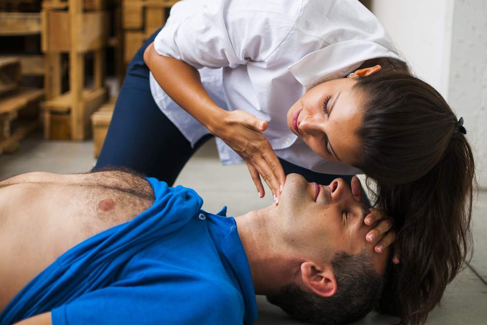 Soporte vital básico: La guía definitiva para conocer qué es y cómo realizarlo