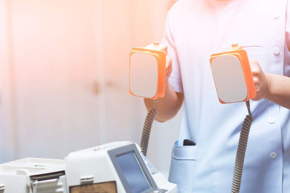 Mantenimiento de desfibriladores: Prácticas preventivas de DEA / DESA