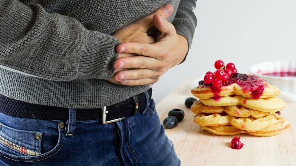 Primeros auxilios para intoxicación alimentaria: ¿Cómo actuar ante esta emergencia?